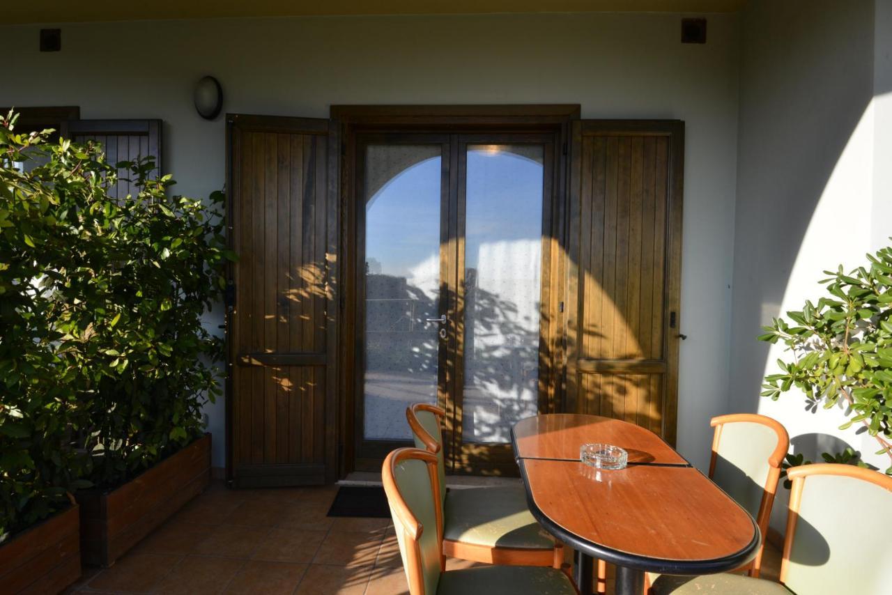 Antiche Mura Casa Vacanze Puegnago Exterior photo